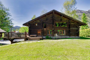 4BR Traditional Chalet BBQ + Fireplace + View